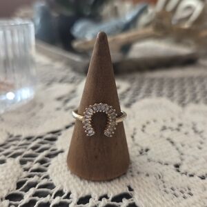 Elegant Gold Horseshoe Ring